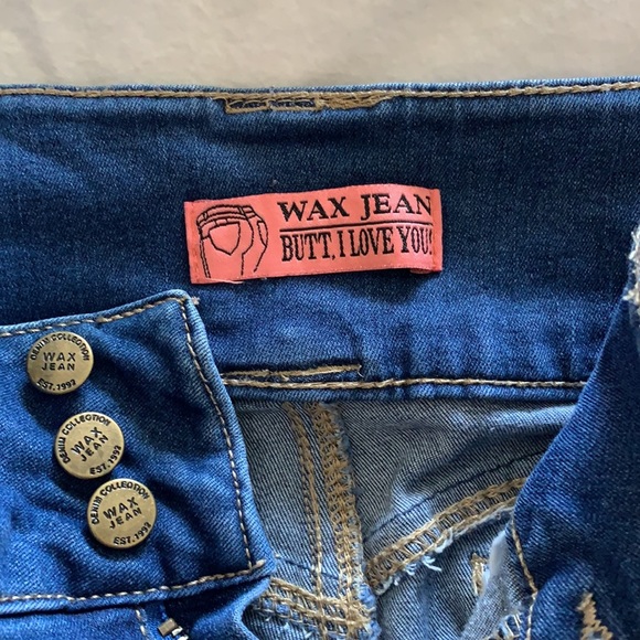 Juniors Stretched Ripped Jeans - Picture 6 of 8